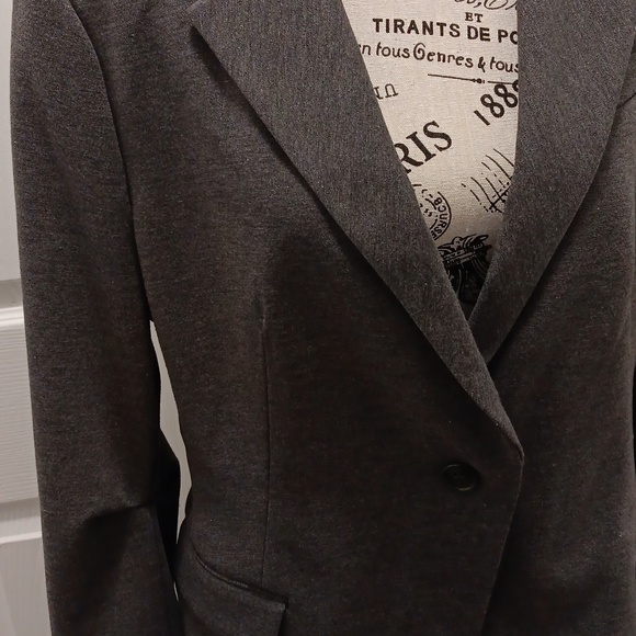 BCBG MAXAZRIA Blazer - Picture 3 of 8